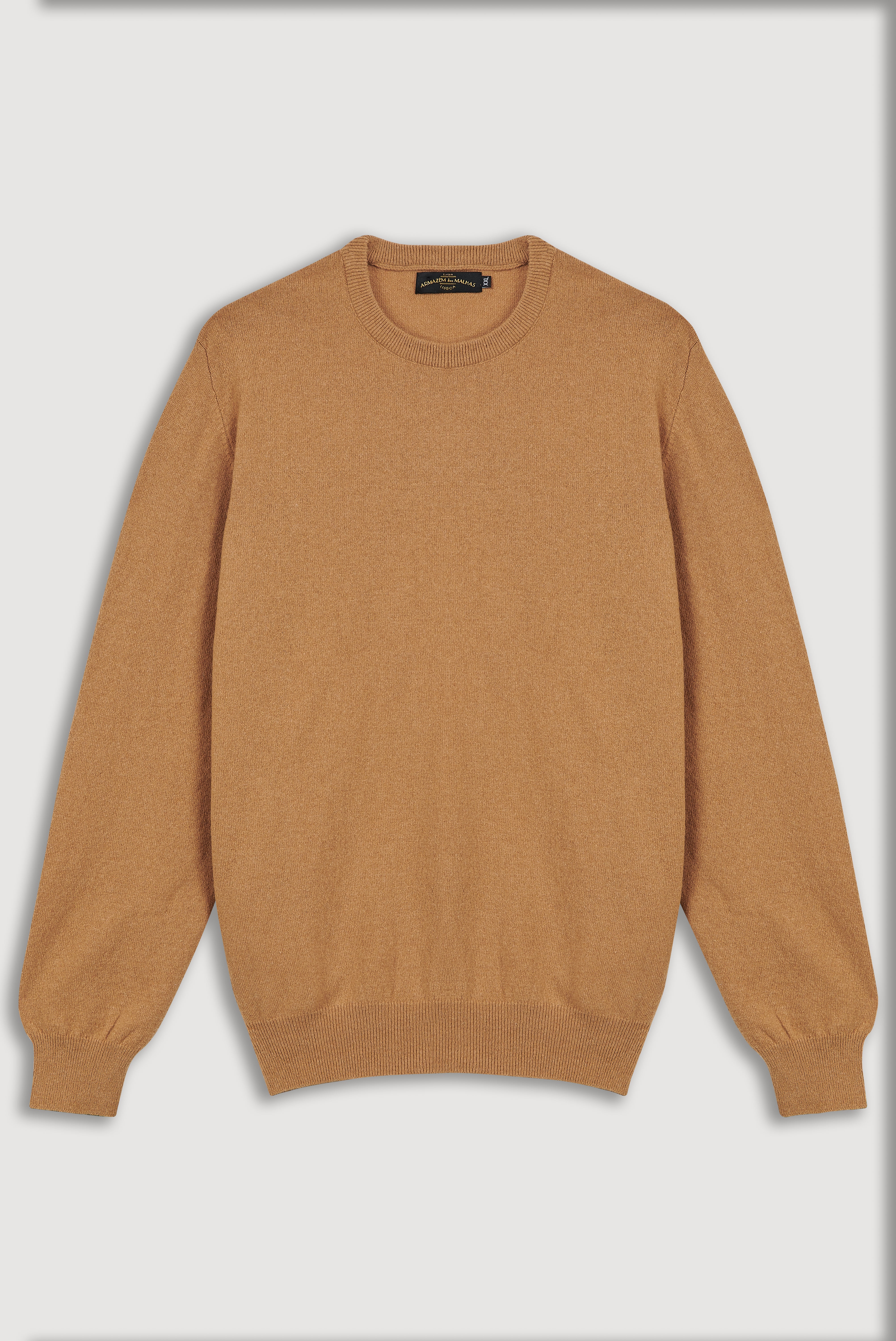 Camisola clássica de lã de cordeiro com gola redonda