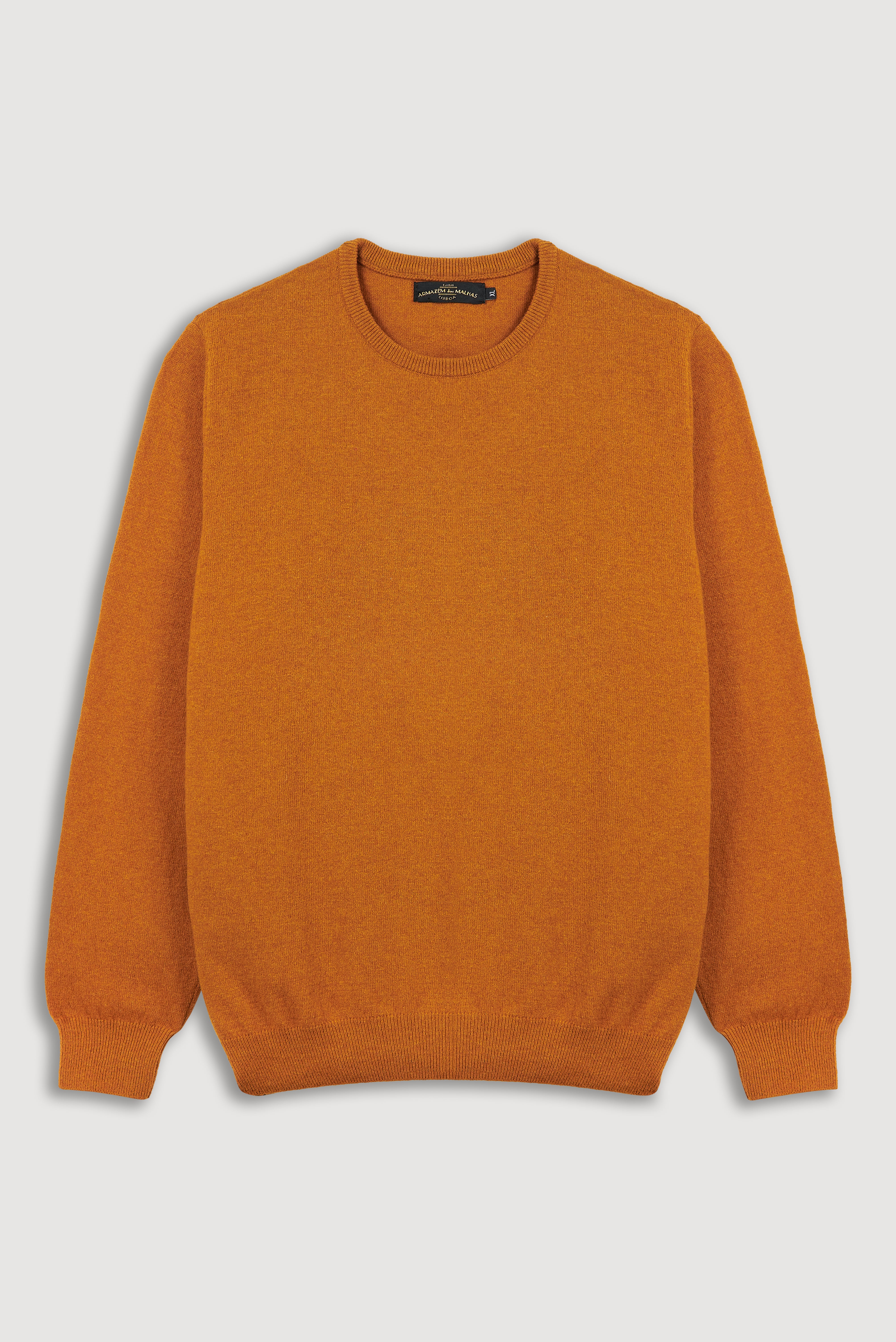 Camisola clássica de lã de cordeiro com gola redonda