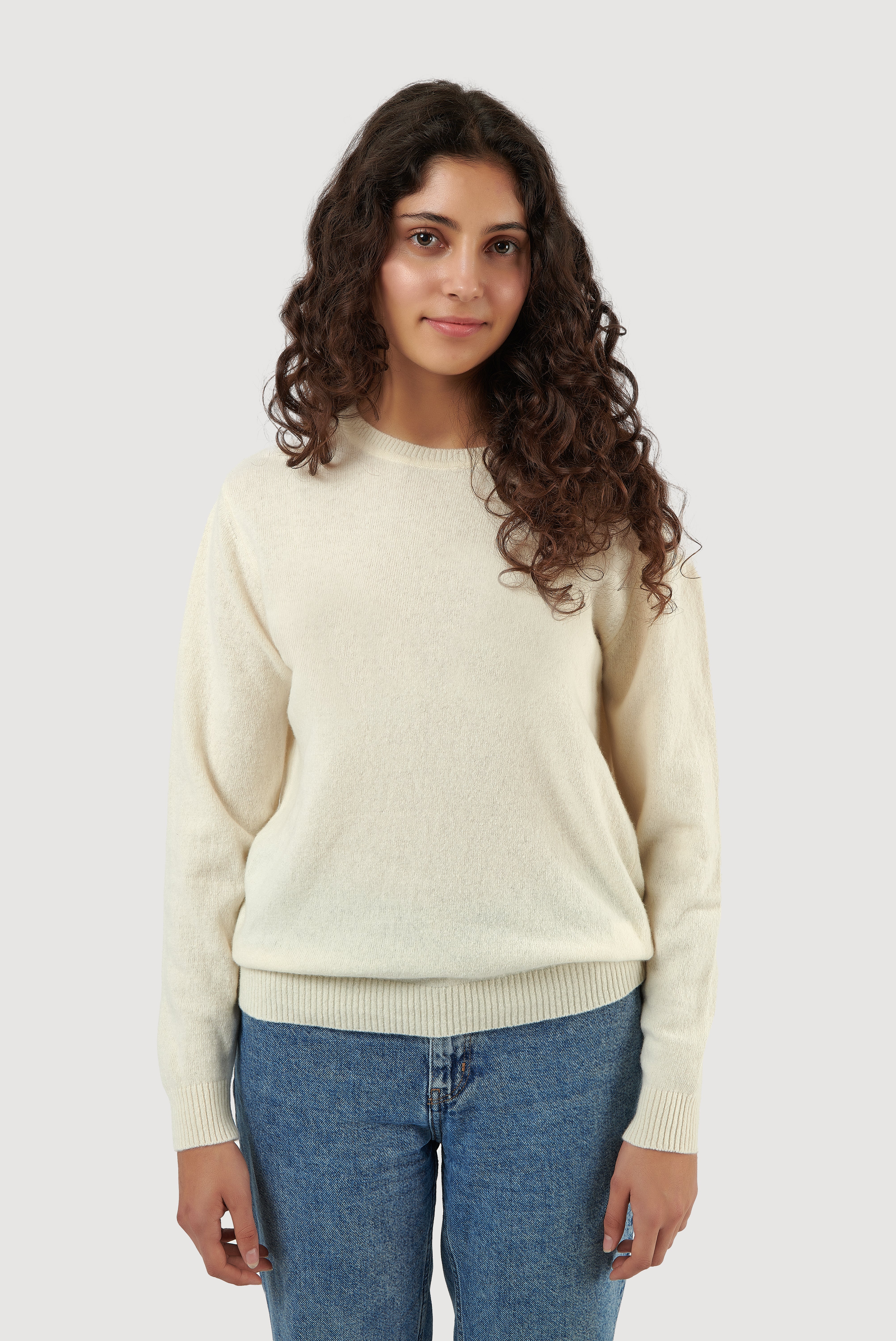 Camisola clássica de lã de cordeiro com gola redonda