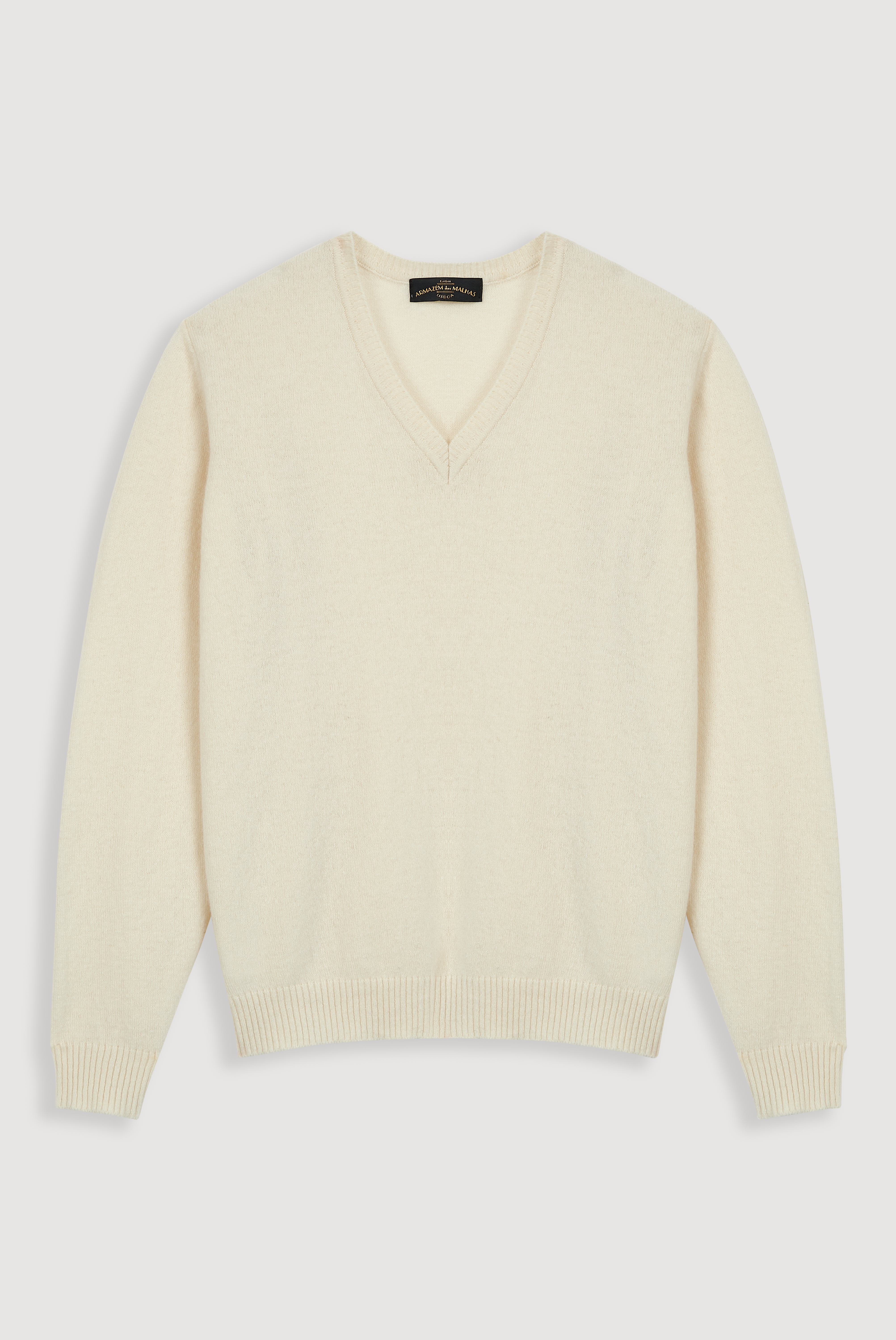 Camisola clássica de lã de cordeiro com decote em V