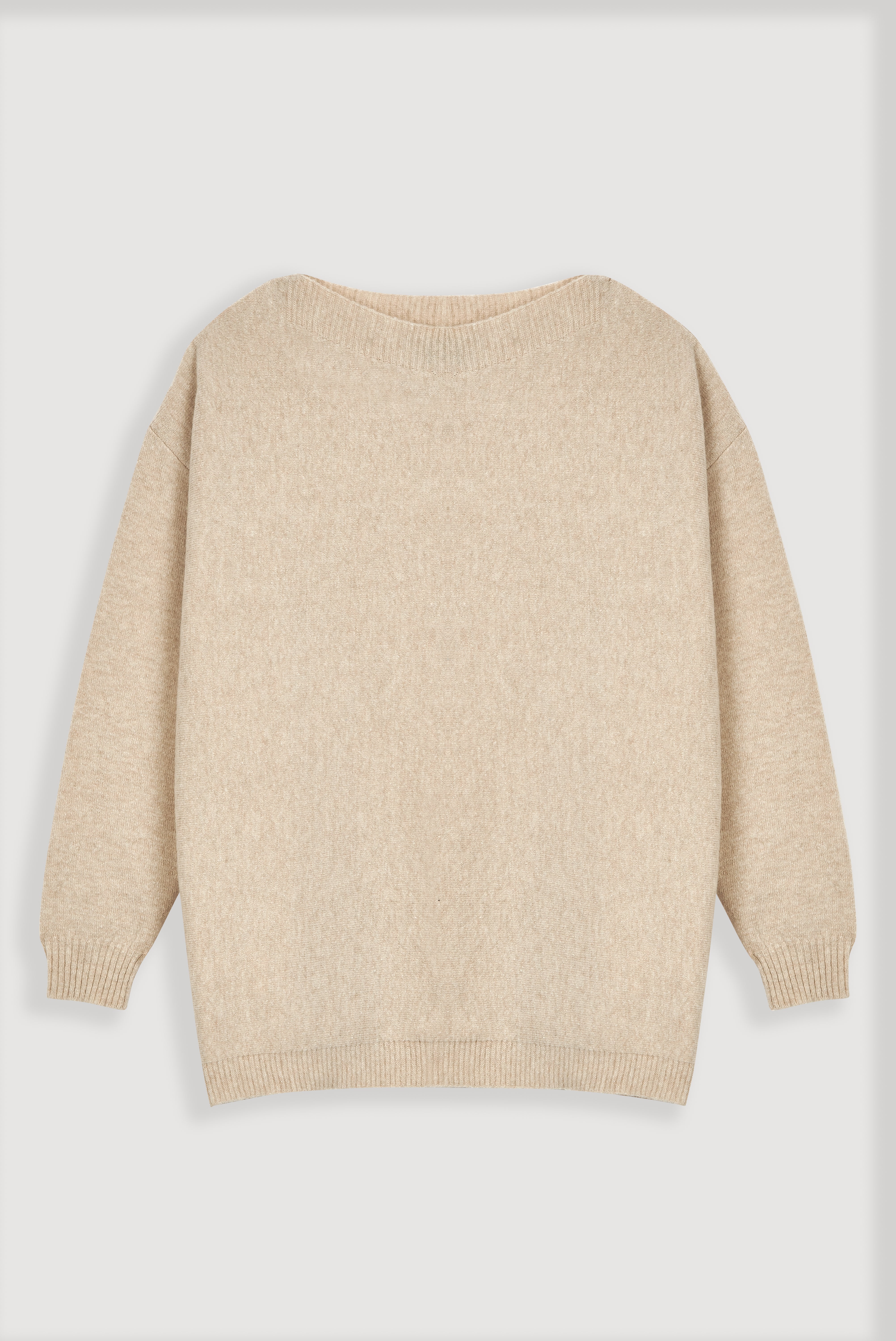 Camisola de lã de cordeiro com decote em bico