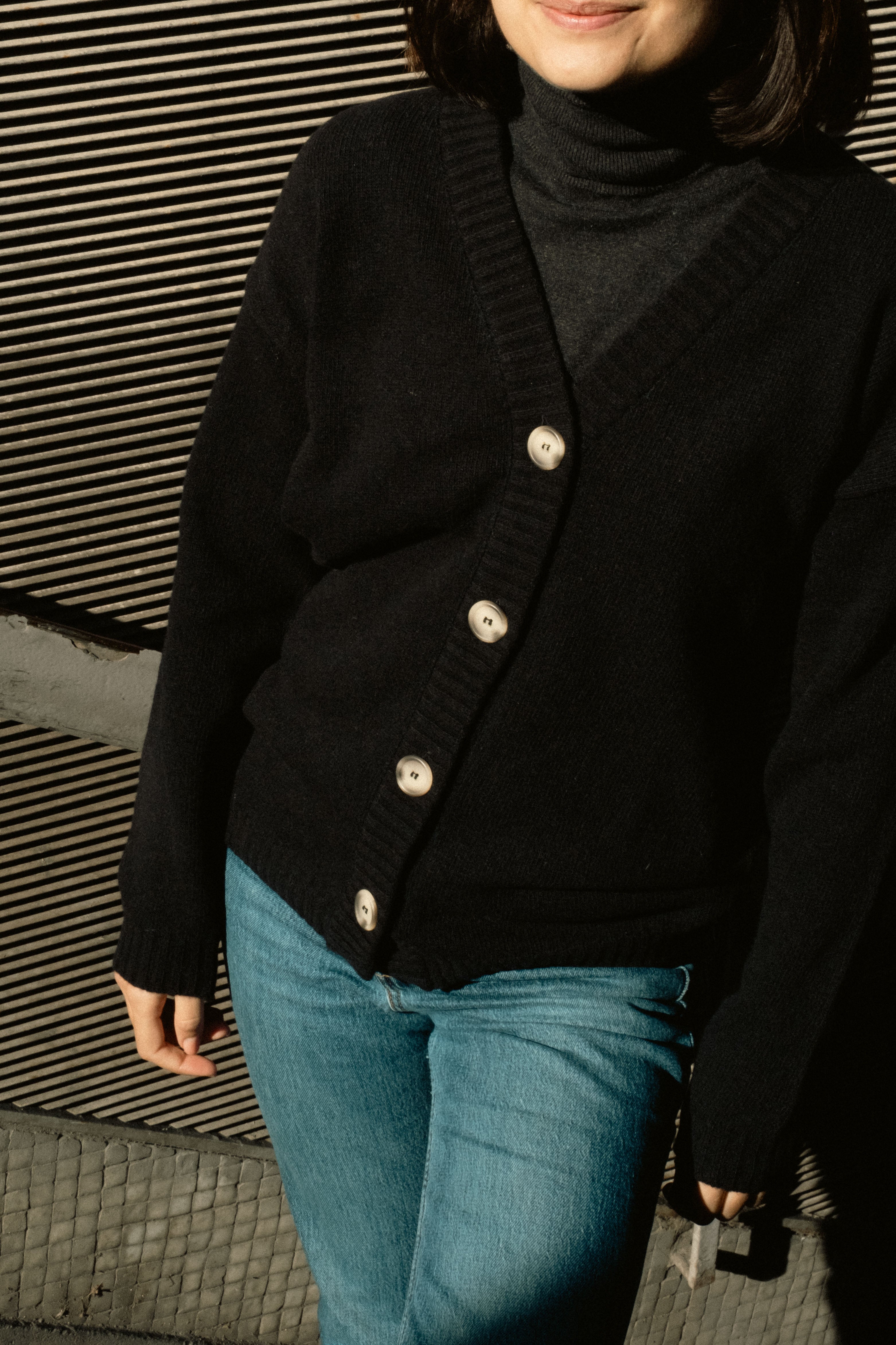 Cardigan rústico de lã de cordeiro