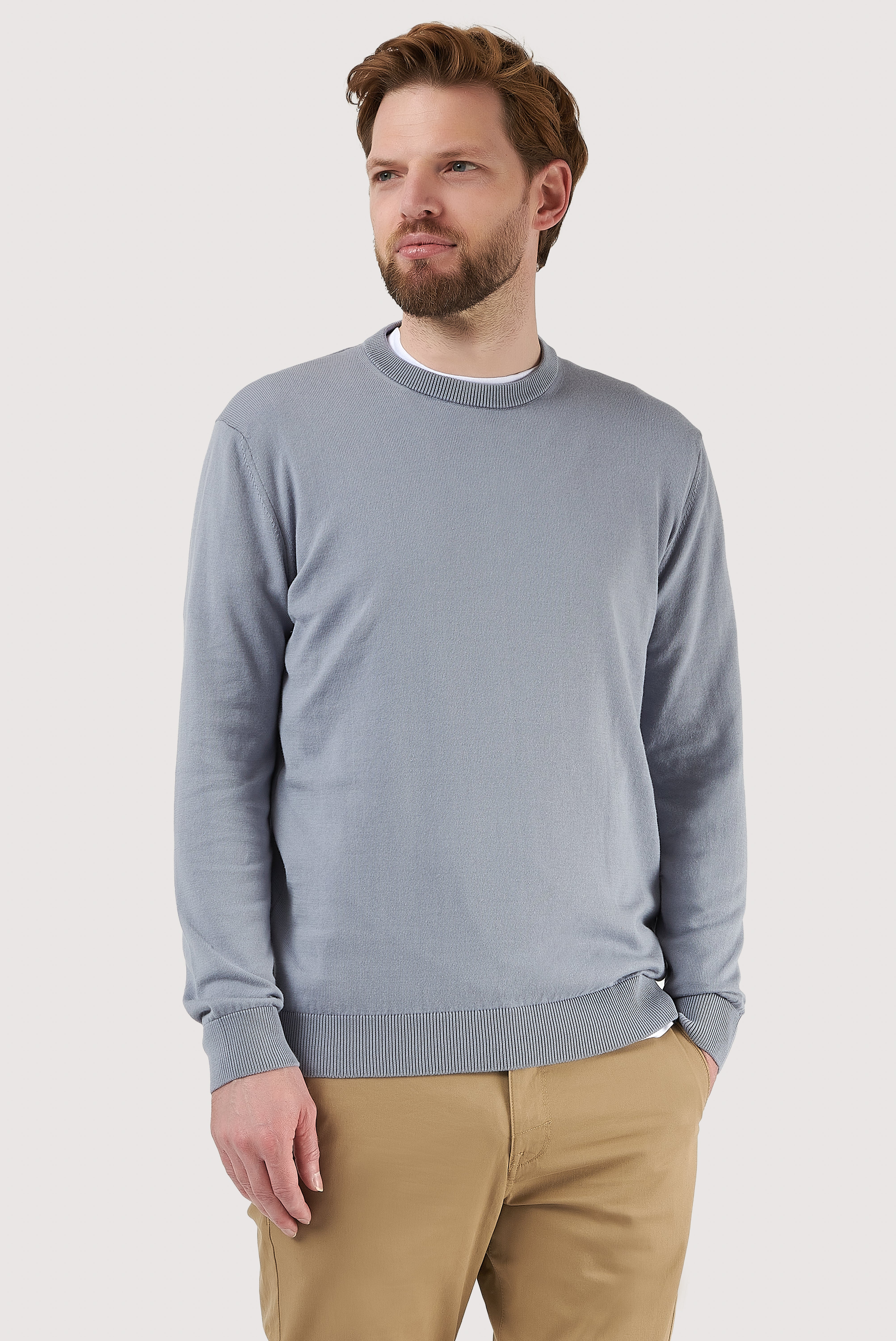 Camisola clássica de algodão com gola redonda