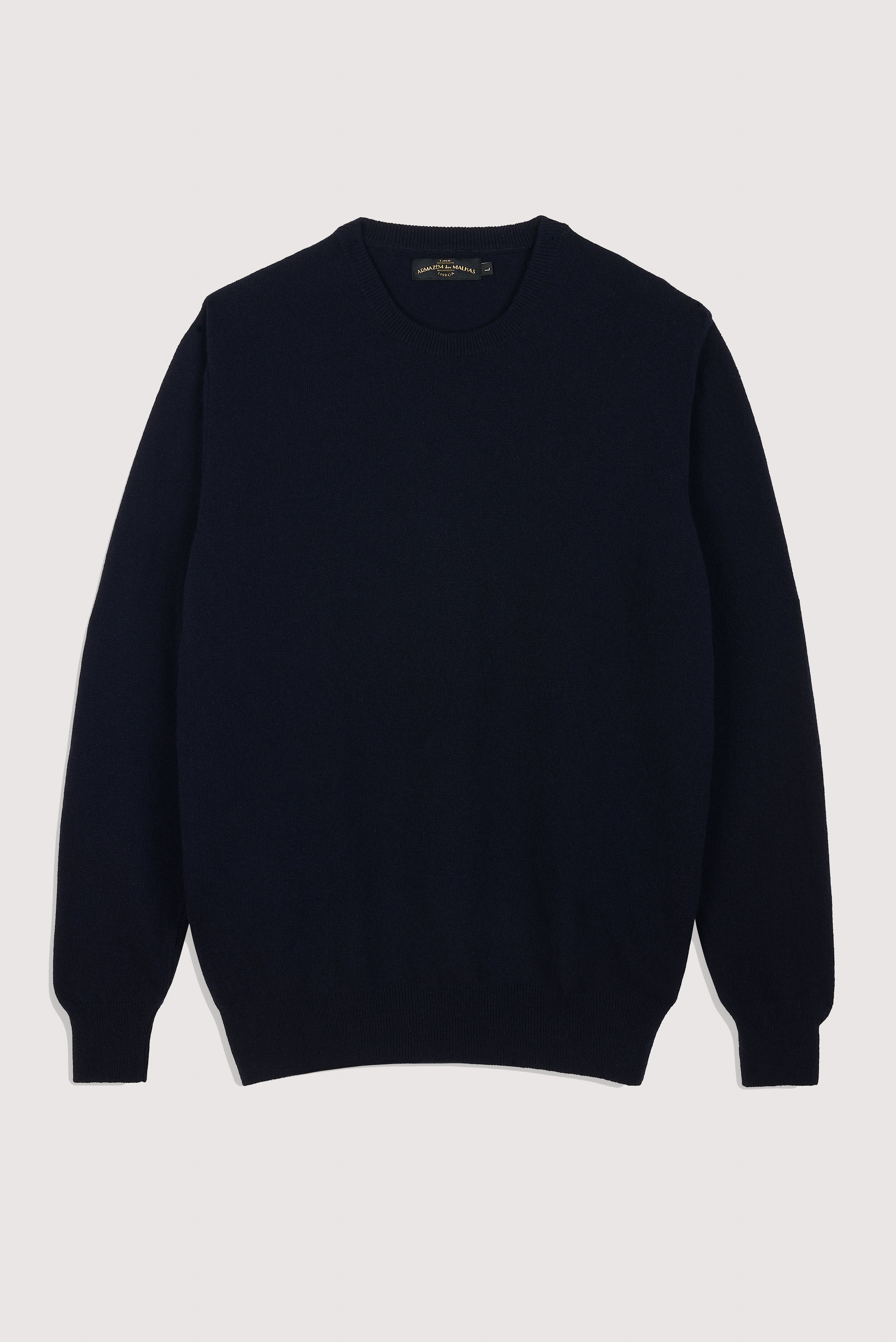 Camisola clássica de lã de cordeiro com gola redonda