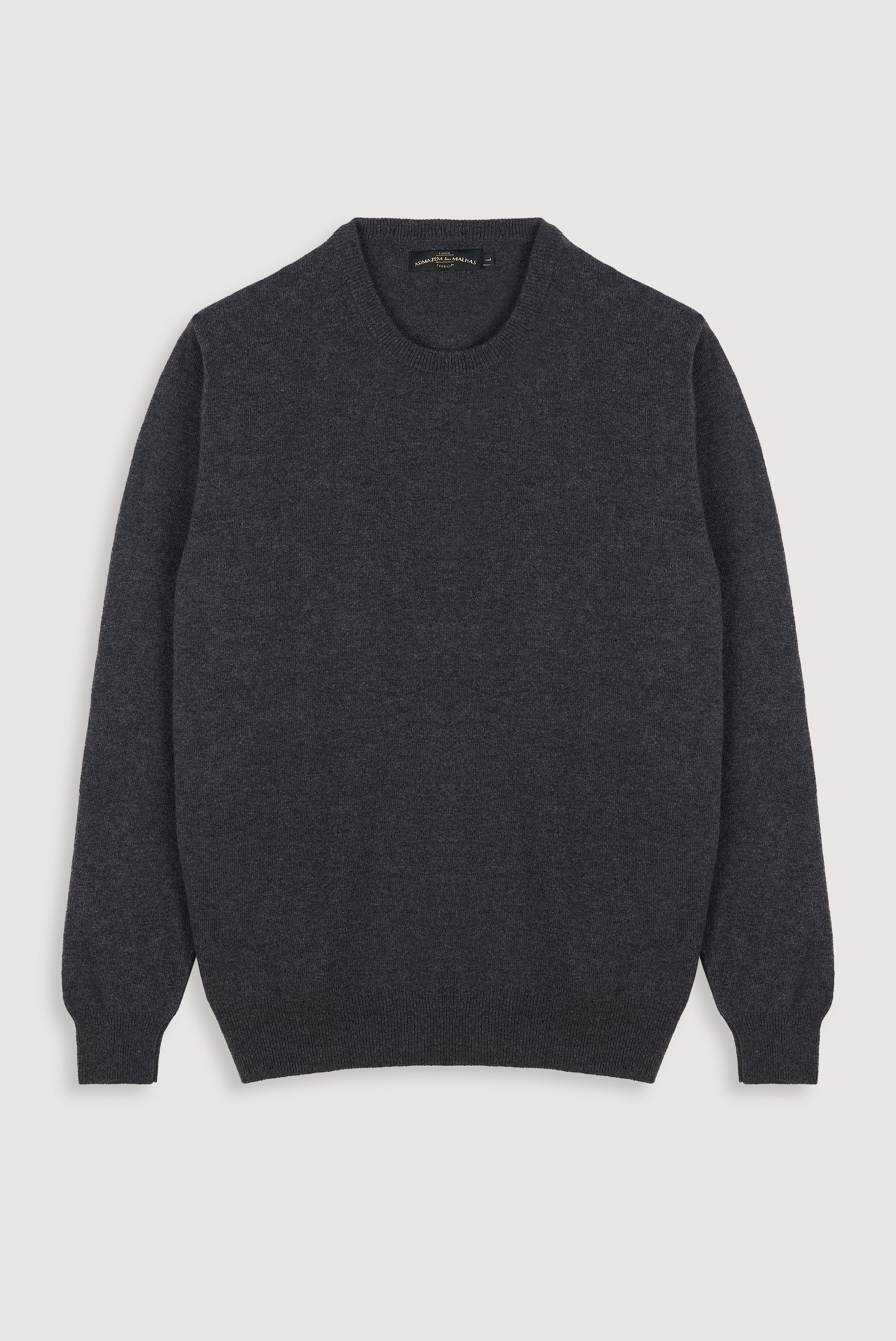 Camisola clássica de lã de cordeiro com gola redonda