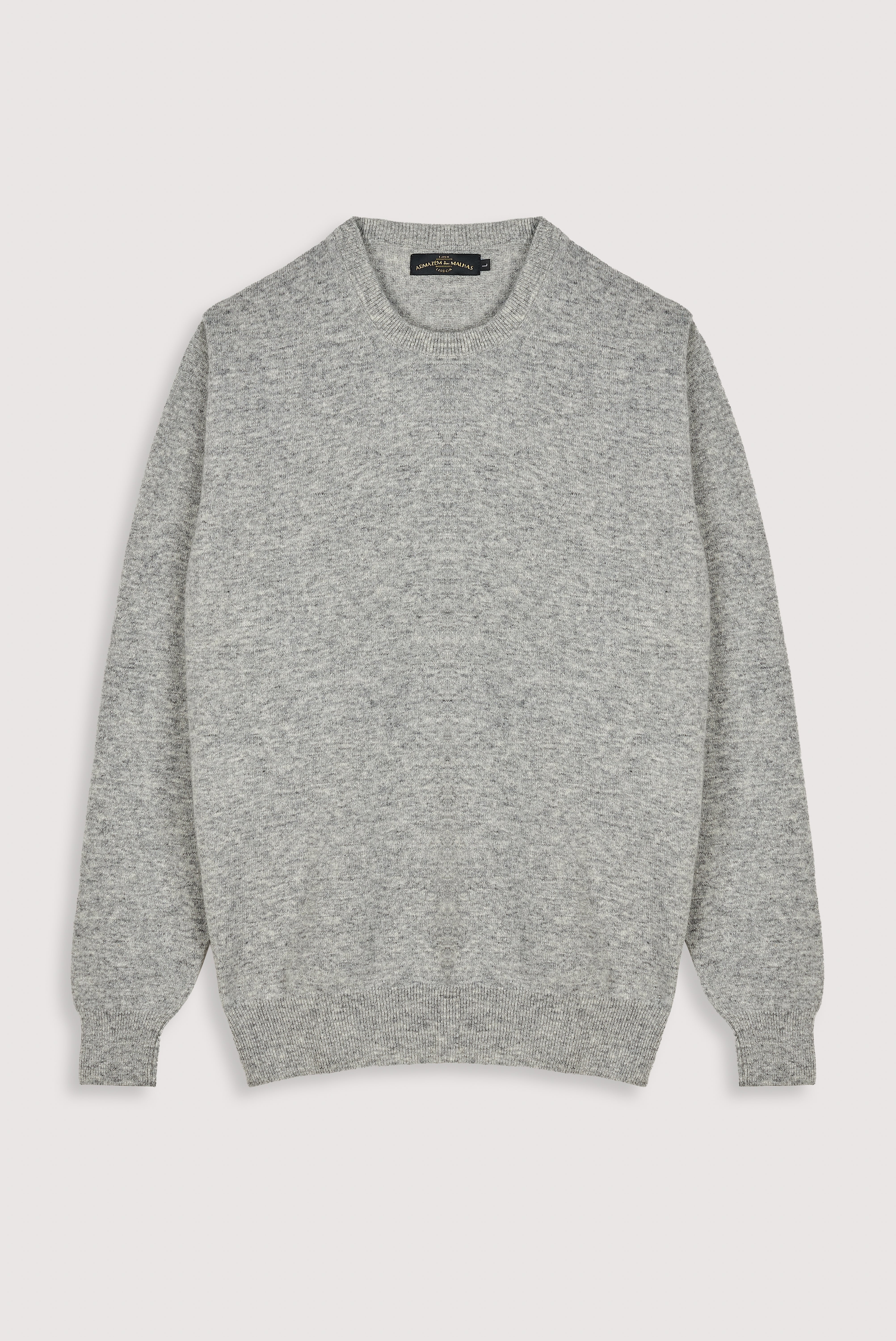 Camisola clássica de lã de cordeiro com gola redonda