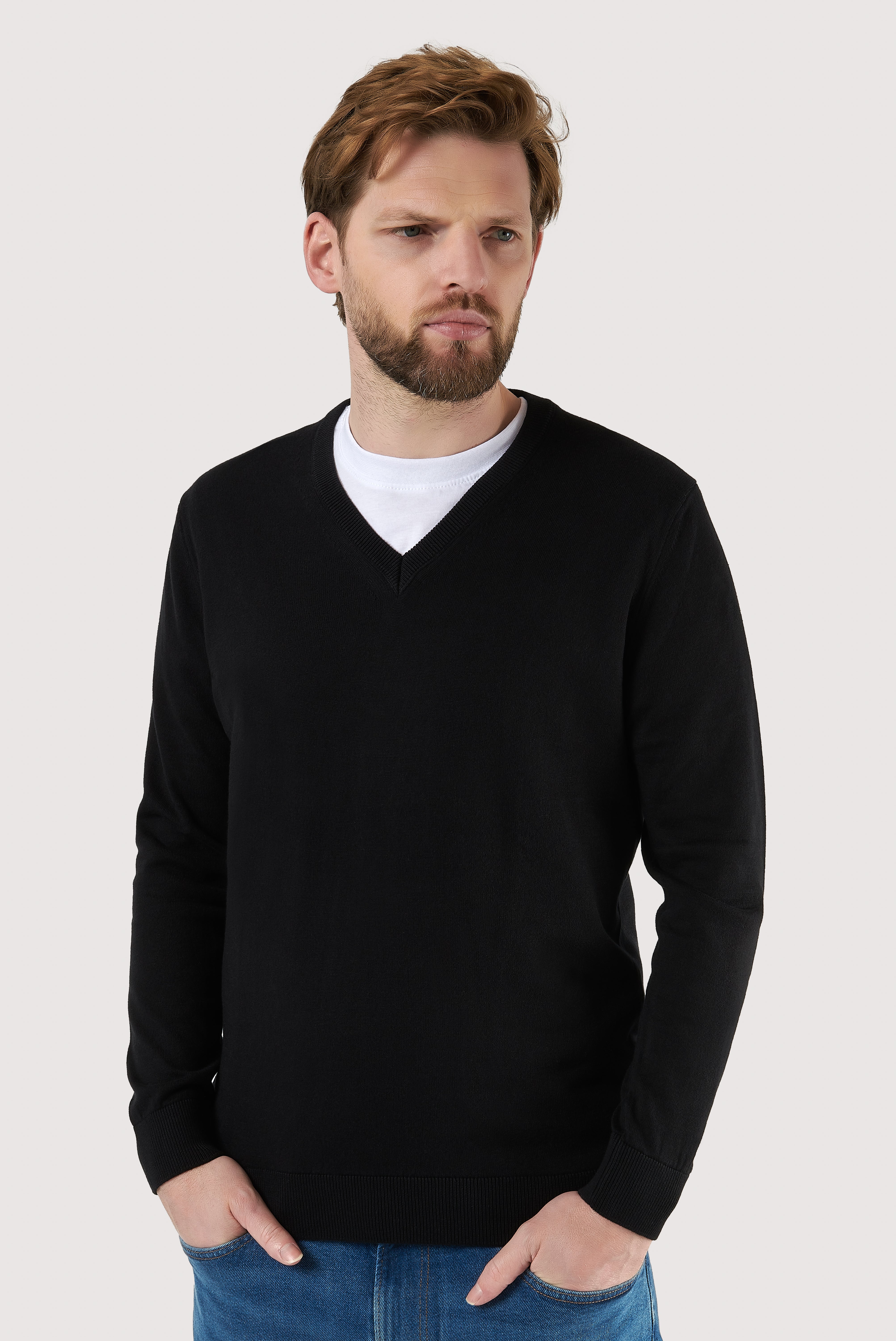 Camisola clássica de algodão com decote em V