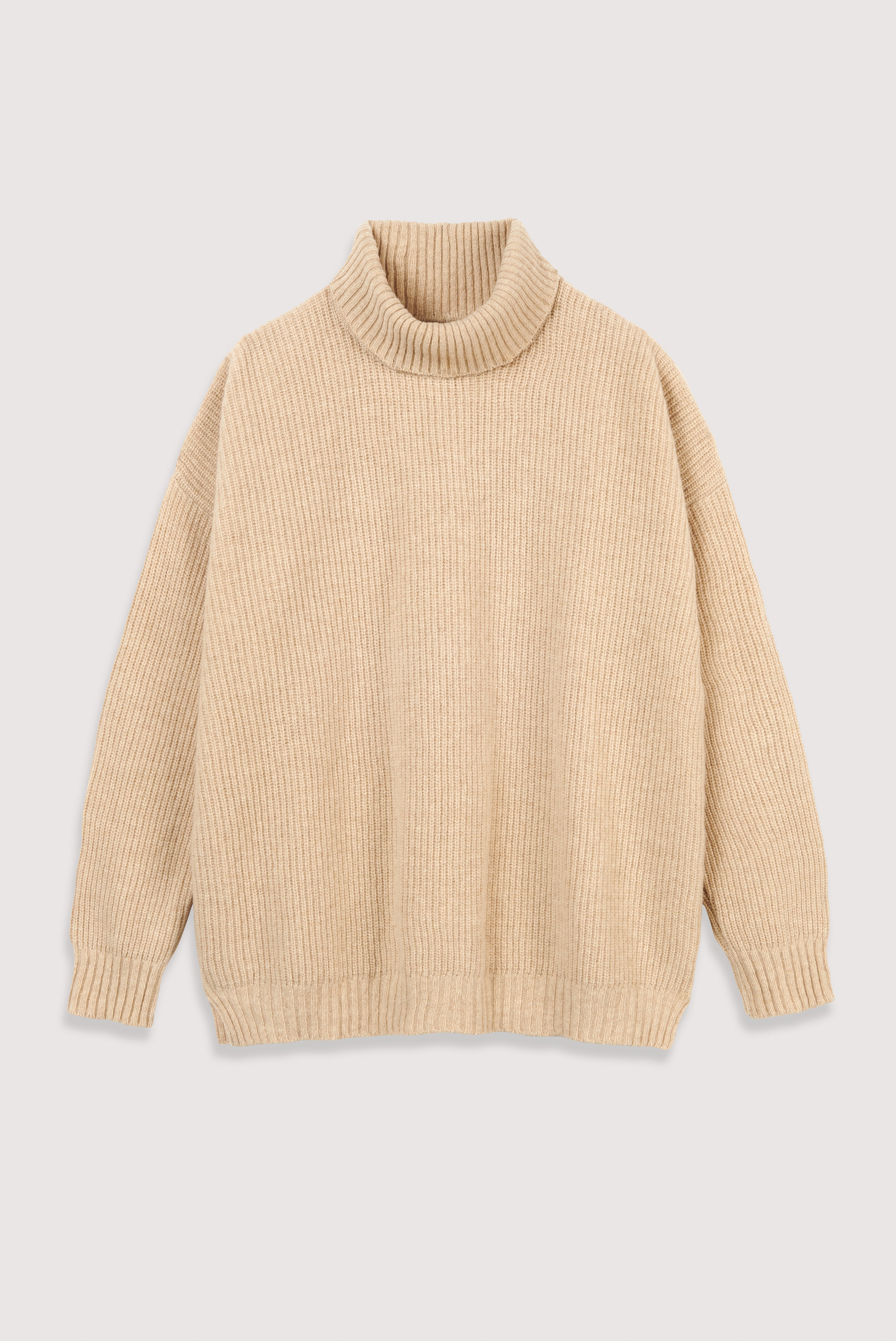 Camisola de gola alta canelada em lã de cordeiro