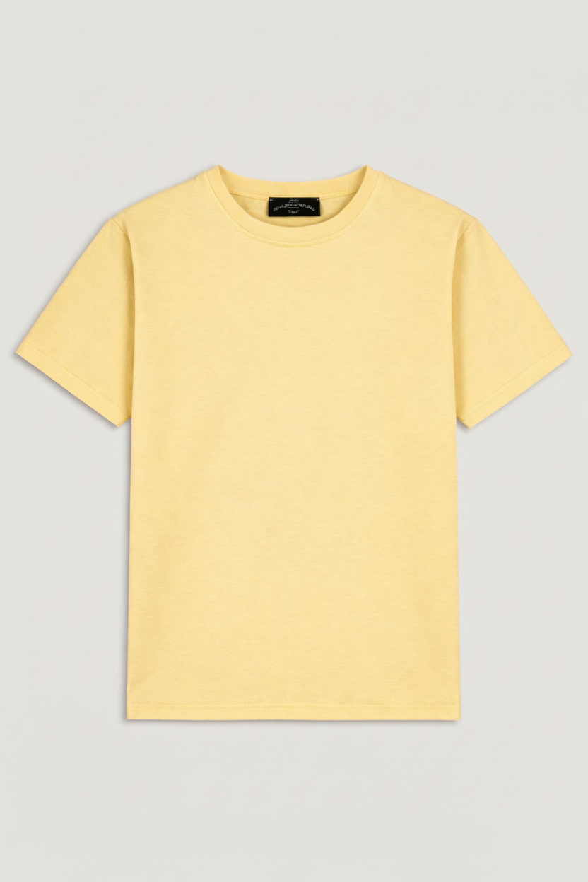 T-shirt amarela com fundo igual