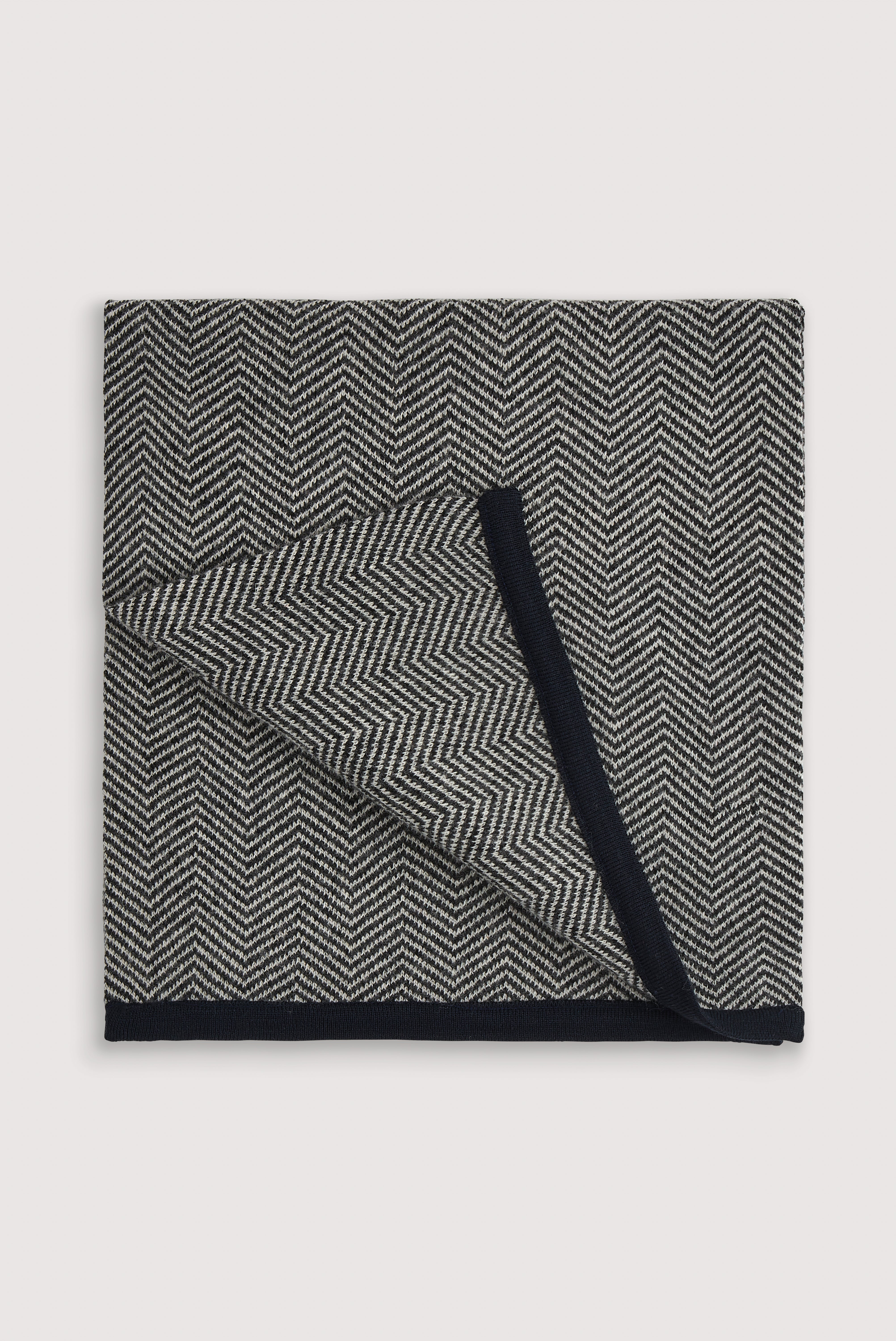 Herringbone wool scarf